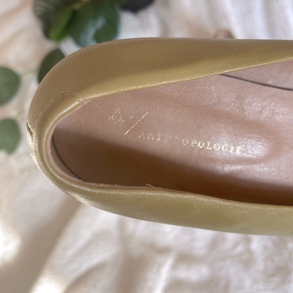 ANTHROPOLOGIE Cute Bow Knot Leather Flats - Picture 2 of 14